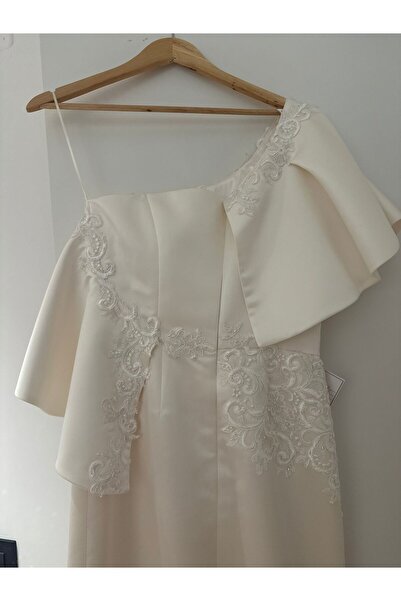 Irina Ross Ivory Ceremony Dress