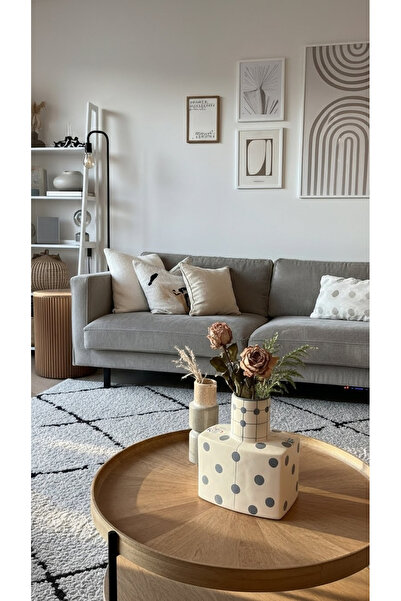 Generic Elegant decorative vase