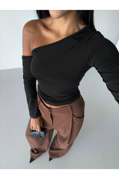 ZENGEZUR MALL Drnds Shoulder Detailed Sleeved Blouse Black F2336 (220753) (Size: S)