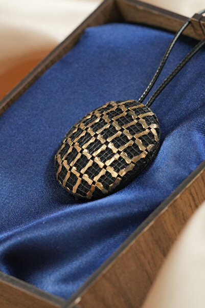 nicole gümüş Siyah Tül Üzerine Antik Sarı Renk Tel İle İşlenmiş Tel Kırma Kolye