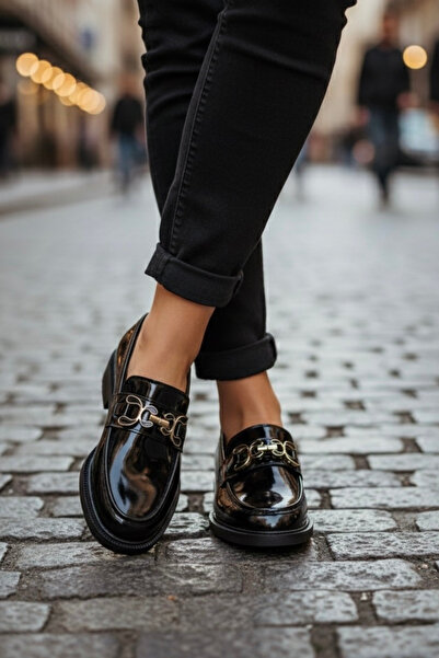 beelleshoe Belleshoe Women's Venita Casual Buckle Detailed Black Patent Leather Loafer Shoes