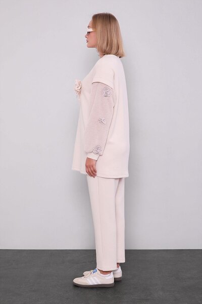 Levidor Cream Fur Sleeve Detailed Double Suit