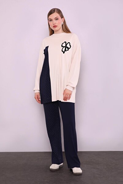 Levidor Beige Clover Pattern Detailed Double Suit