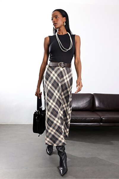 5in1Canpolat Black Jersey Zero Sleeve Blouse 17071