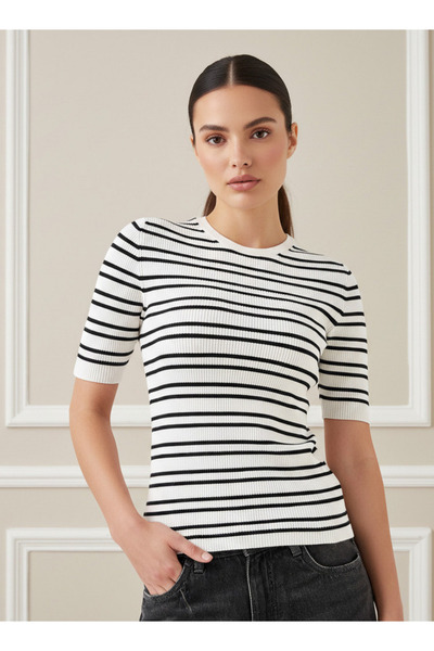 FAV Striped Crew Neck Sweater