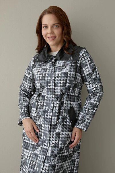 FATMA DANIŞMAN Goose Feet Patterned Trench