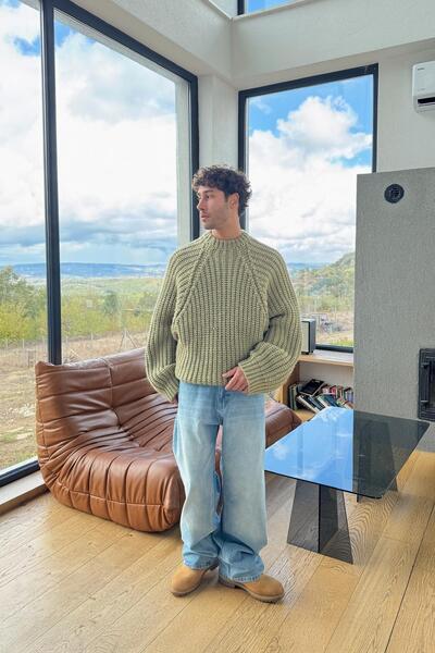 Flaw Wear Back Printed Knitted Sweater