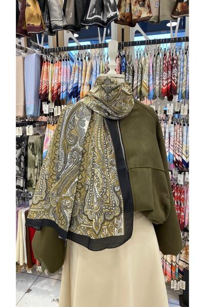 KUQOS Palace Motif Shawl Black Green