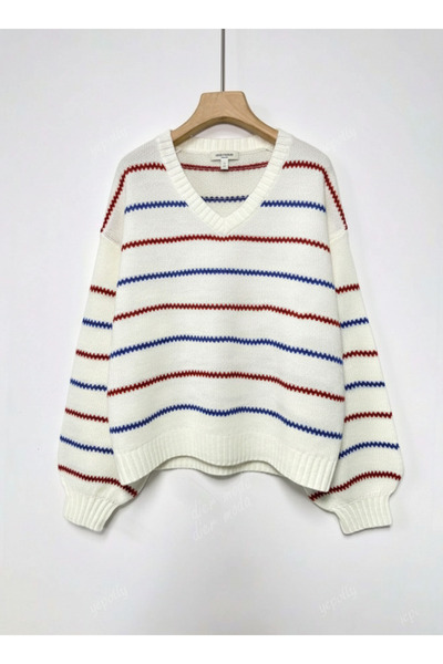 Dier Moda Women's V-Neck Oversized Knitwear Sweater – White Color Striped, Comfortable and Soft Texture Fmoda2989