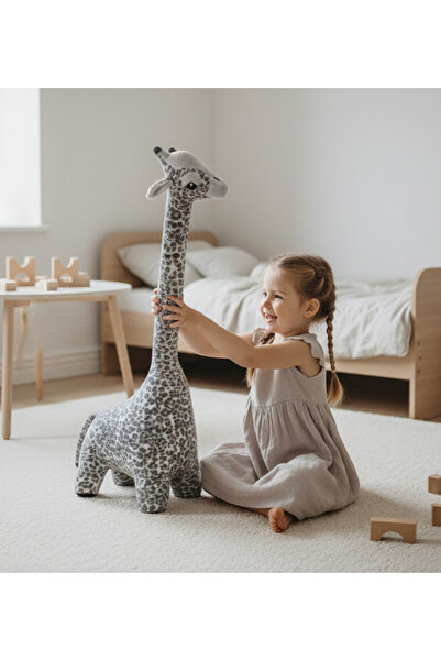 Özgüner Oyuncak Plush Giraffe Strawberry Toy - Ideal Choice for Soft Cuddles and Endless Fun