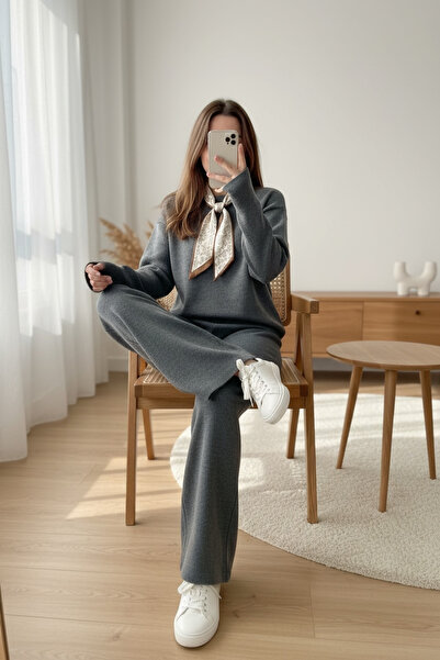 NEWCO Scarf, Biscuit Collar, Wide Leg, Two-Piece Knitwear Set