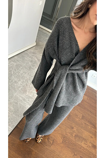 My Blog Costum Selenik cu guler asimetric antracit cu legături - 25-814