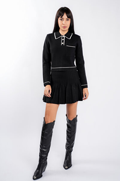 monarh Black suit with contrasting collar