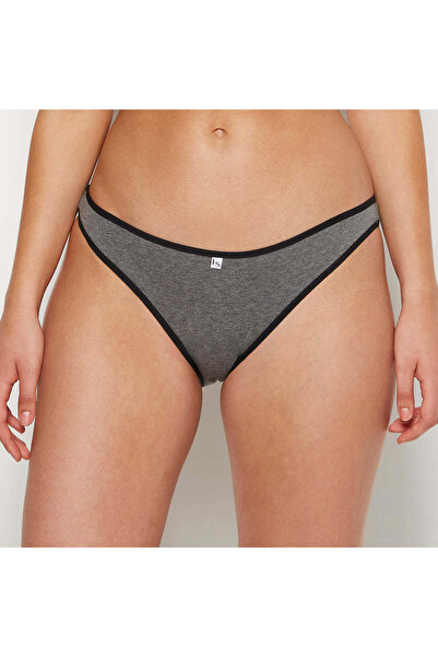 La senza بيكيني بانتي في بدلة رسمية هيذر