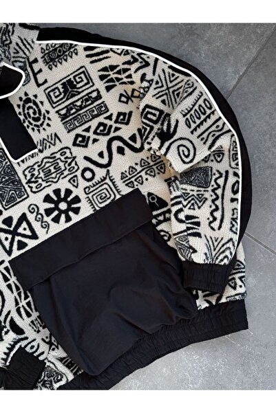 TÜZeMEN Patterned Plush Sweatshirt with Pocket Detail