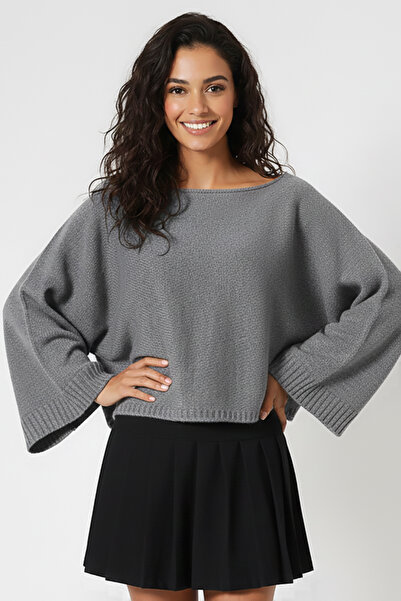 Devinka Women's Gray Batwing Sleeve Soft Texture Boat Neck Knitwear Sweater
