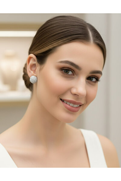 set.up أقراط فضية اللون مرصعة بالزركون بتصميم راقٍ