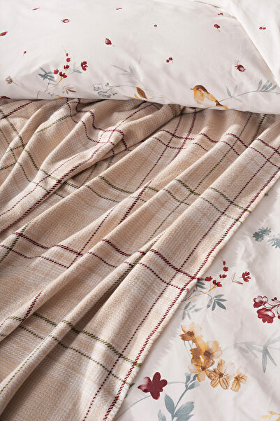 Puffy Pavlina Acrylic Tv Blanket, 140X190 cm - Beige