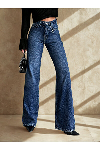 Modanewnice بنطلون جينز PETITE بحزام متقاطع عالي الخصر