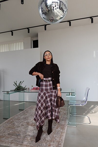 Özge Özgenç Etek Ucu Dantelli Süet Kemerli Ekoseli Etek