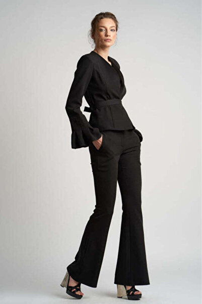 monarh Elegant two-piece suit with wrap jacket and flared trousers