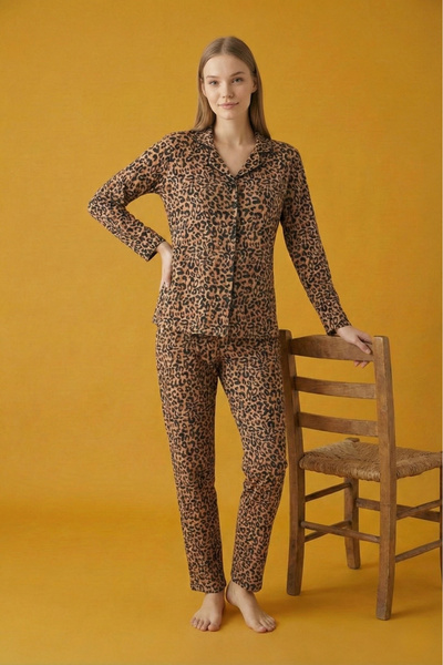Farya Home Leopard Print Cotton Suede Long Sleeve Winter Button down Shirt Pajama Set