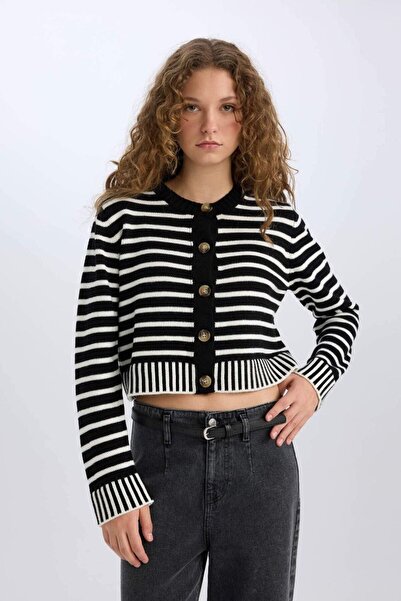 Cistern İstanbul Women's Striped Button Detailed Knitwear Cardigan