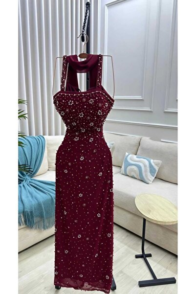 Liva Bordeaux dress embellished with crystals and a luxurious shawl