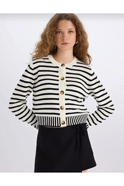 Cistern İstanbul Women's Striped Button Detailed Knitwear Cardigan