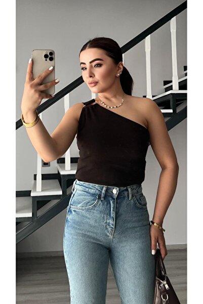 Oslove Acı Kahve Tek Omuz Aksesuar Detaylı Bluz