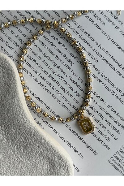 Rossetto Atelier قلادة دوريكا متعددة الألوان بحرف R