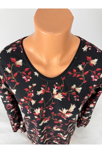 YAŞAR TRİKO Women's Black Floral Patterned U-Neck Long Sleeve Side Slit Suede Mother Combed Cotton T-Shirt