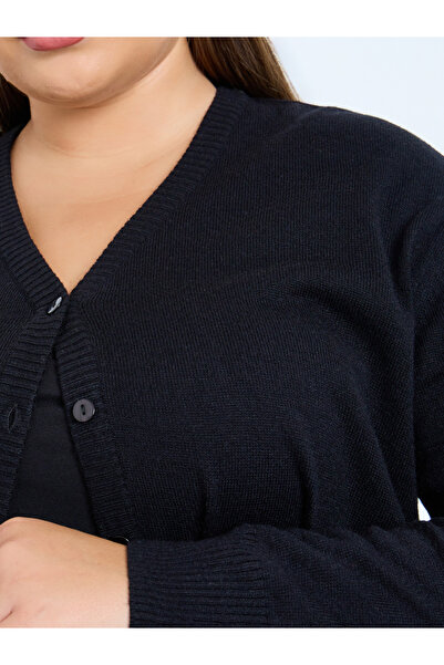 Styli Plus Size Black Knit Cardigan
