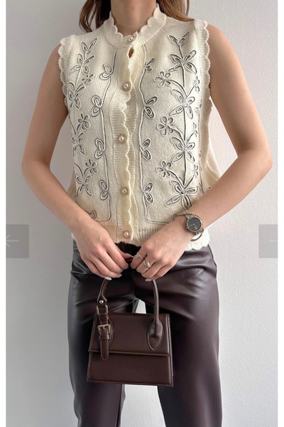 fujya Süzene Detaylı Şık Düğmeli Triko Yelek