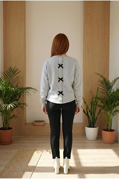 caddekombin Gray Sweatshirt with Back Pile and Bow Ribbon Design