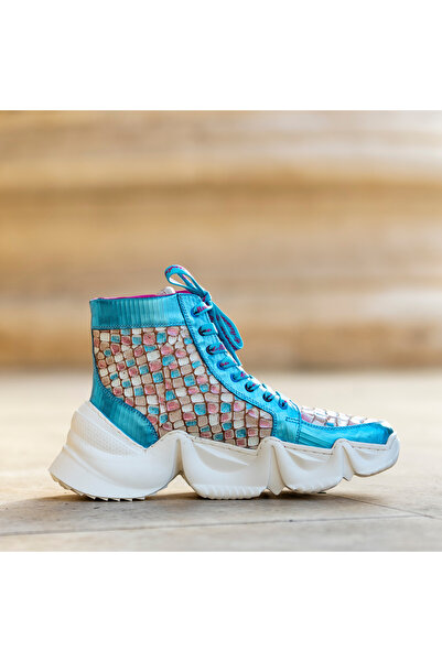 CONDUR by alexandru Briana blue rose