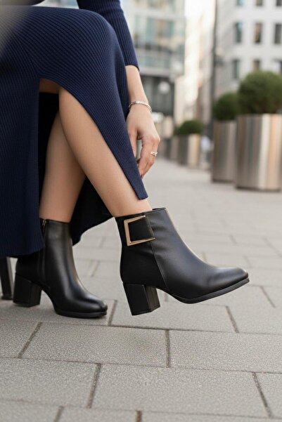 NOVELLAM SHOES Cizme scurte cu toc Atiiinna pentru femei, cu detaliu cu catar...