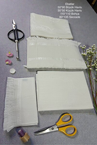 HAVLULAND SARRA ETAMİN İŞLEMELİK 4'LÜ SECCADE BOHÇA HAVLU SETİ ( SECCADE,BOHÇA,EL HAVLUSU ,MUTFAK HAVLU )