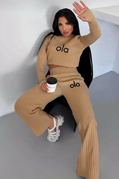 NEWCO Women's Finger-Looped Ola Embroidered 2-Piece Knitwear Set