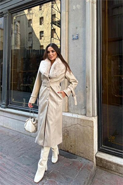 Neşeli Butik معطف نسائي من الجلد بأزرار وتفاصيل فرو قابلة للإزالة NBSTR1001