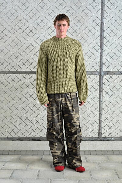 TÜZeMEN Back Printed Knit Premium Sweater