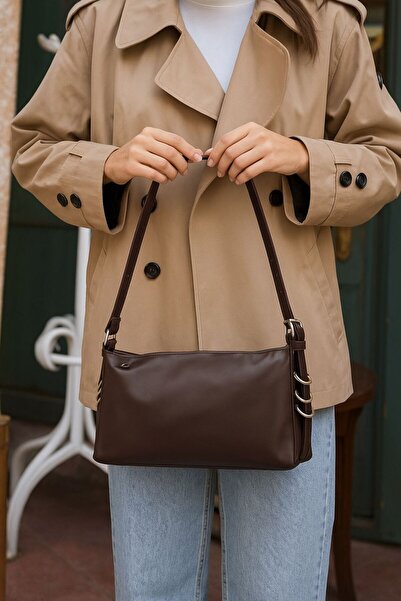 Tandi Bags Cornald Ring Detailed Baguette Bag Brown