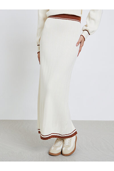 Styli Off White A-Line Maxi Skirt