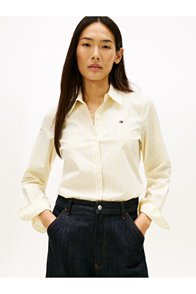 Tommy Hilfiger قميص بوبلين نسائي أصفر بقصّة عادية وتطريز علم