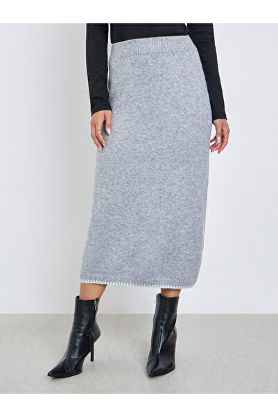 Styli Grey Solid Knitted Midi Skirt