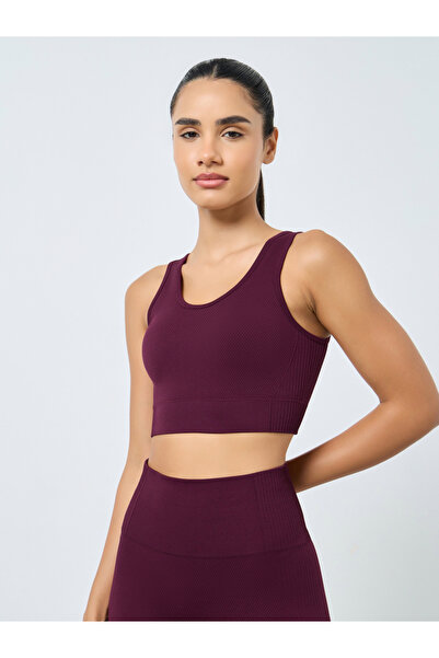 Styli Multi Texture Sports Bra and Broad Waistband Leggings Set