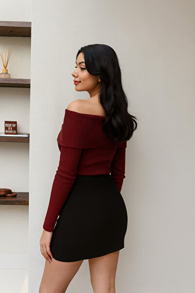 Ramior Omzu Light Burgundy Women's Knitwear Blouse – Flexible Fabric, Long Sleeves, Stylish Fit Model