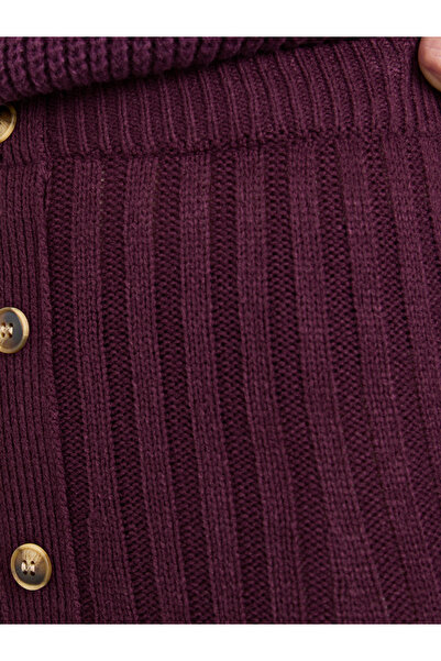Styli Burgundy Flared Knit Skirt with Buttons
