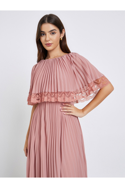Styli Pink Lace Trim Pleated Maxi Evening Dress