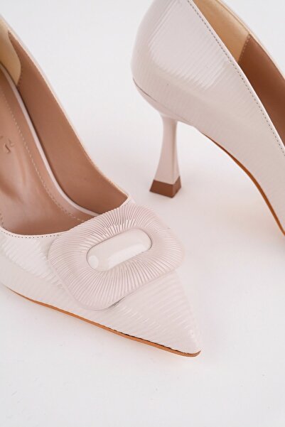 BAHRİNA Women's Buckled Thin Heeled Stiletto Shoes